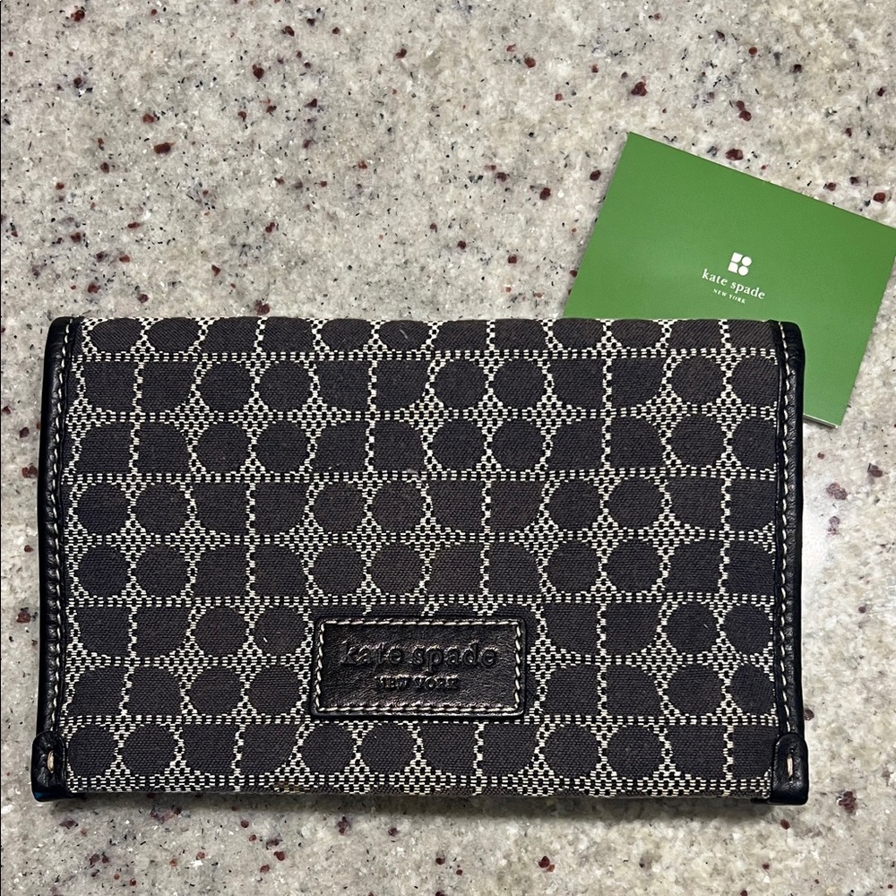 Kate Spade Black and White Geometric Wallet
